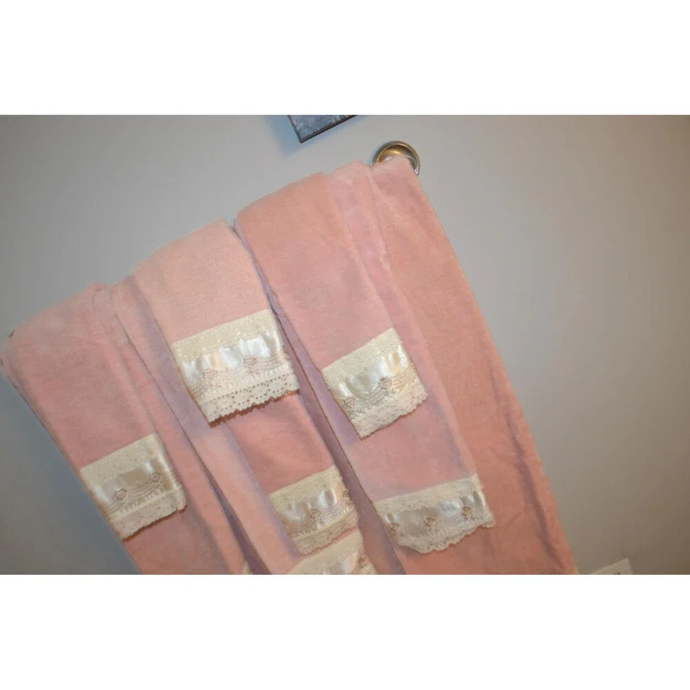 Vintage Towels Peaches and Cream Romantic Victorian Shabby Avanti 1980s